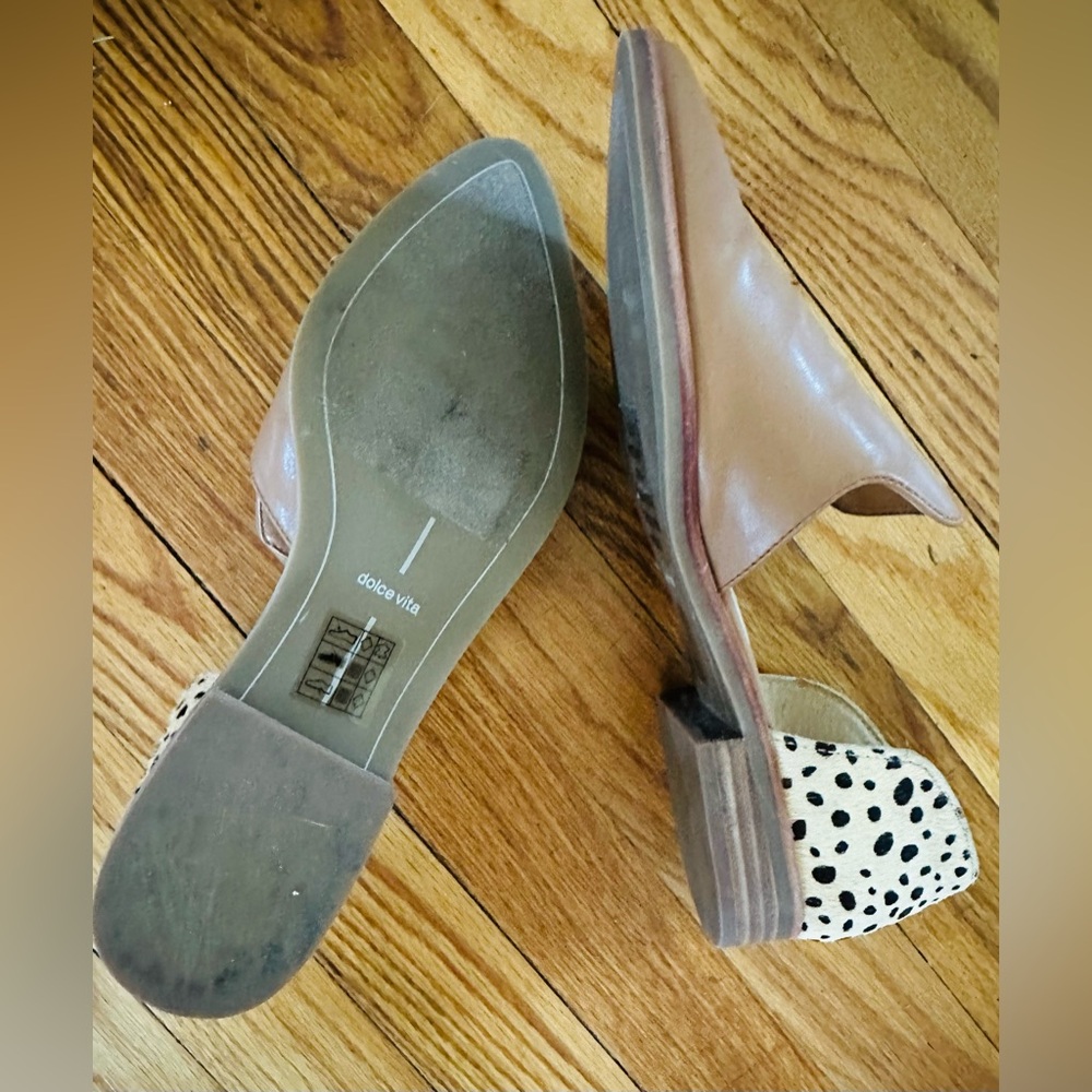 NWOT Dolce Vita flats. Leather and calf hair. Super cute ! - Picture 3 of 4